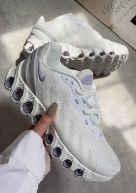 Nike EAzGo v2